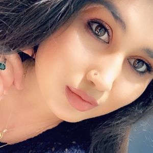 Meet your Posher, Aziza